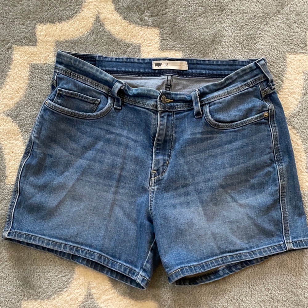 Levi’s Stretch Denim Shorts
